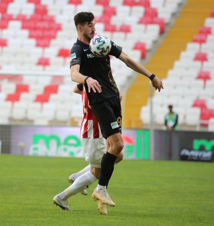 Süper Lig: DG Sivasspor: 1 - Yeni Malatyaspor: 0 (Maç sonucu)