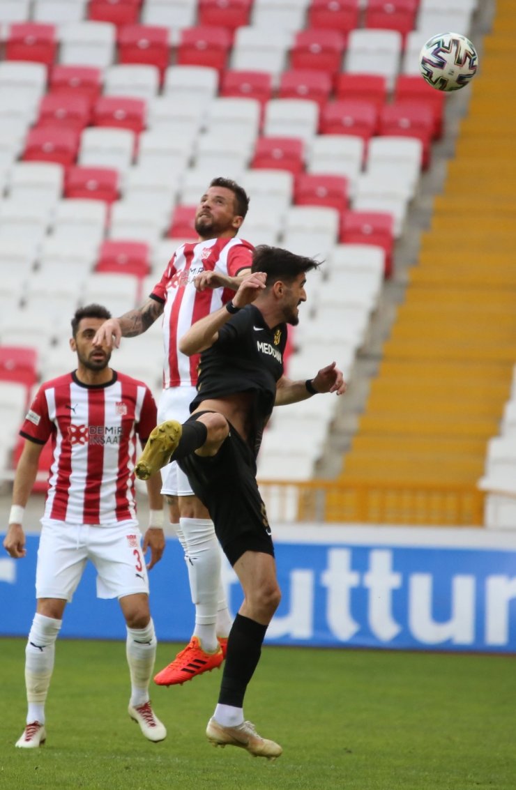 Süper Lig: DG Sivasspor: 1 - Yeni Malatyaspor: 0 (Maç sonucu)