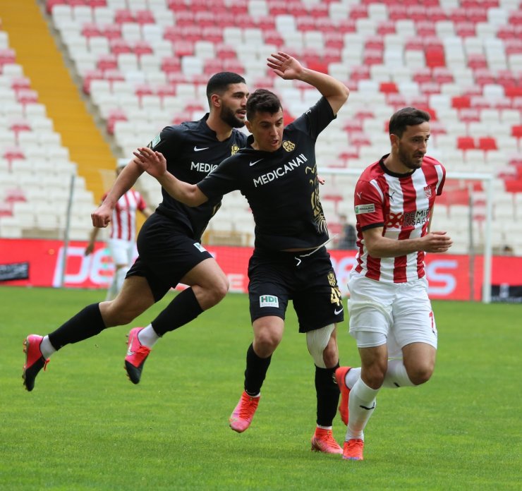 Süper Lig: Sivasspor: 0 - Yeni Malatyaspor: 0 (Maç devam ediyor)