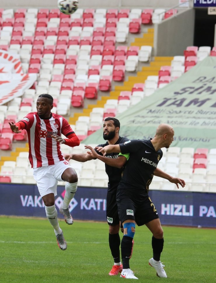 Süper Lig: Sivasspor: 0 - Yeni Malatyaspor: 0 (Maç devam ediyor)