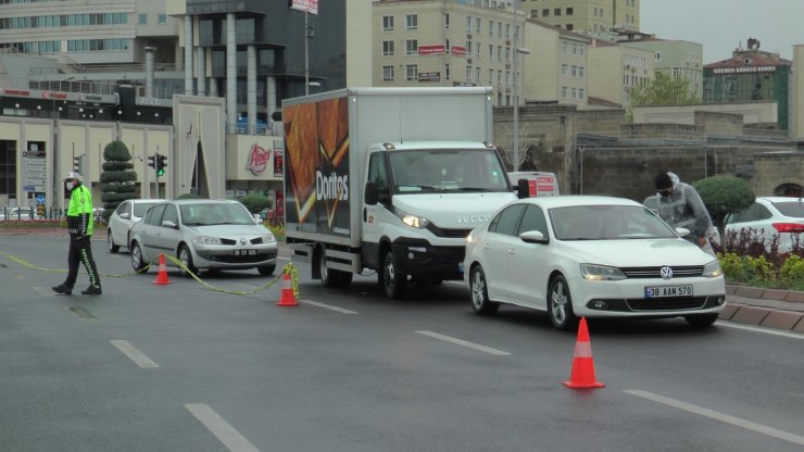 Kayseri’de tam kapanma denetimleri sürüyor