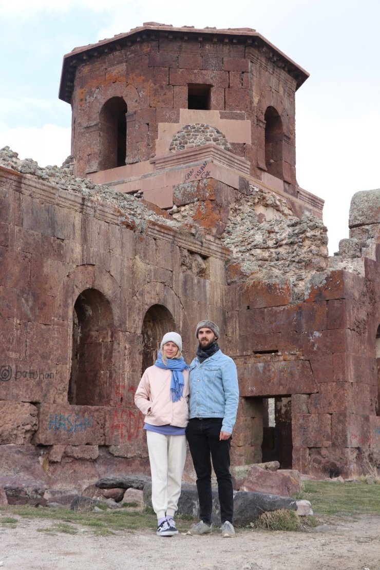 Bin 500 yıllık Kızıl Kilise ziyaretçilerini ağırlamaya devam ediyor