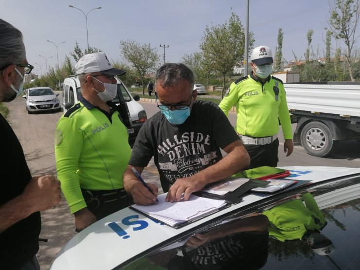 Kısıtlamada yakalanan aranan şahıs: “Kaçacak değilim”