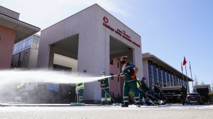 Keçiören’deki hastanelerin temizlik çalışmaları devam ediyor