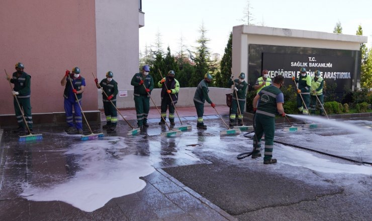 Keçiören’deki hastanelerin temizlik çalışmaları devam ediyor