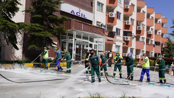 Keçiören’deki hastanelerin temizlik çalışmaları devam ediyor