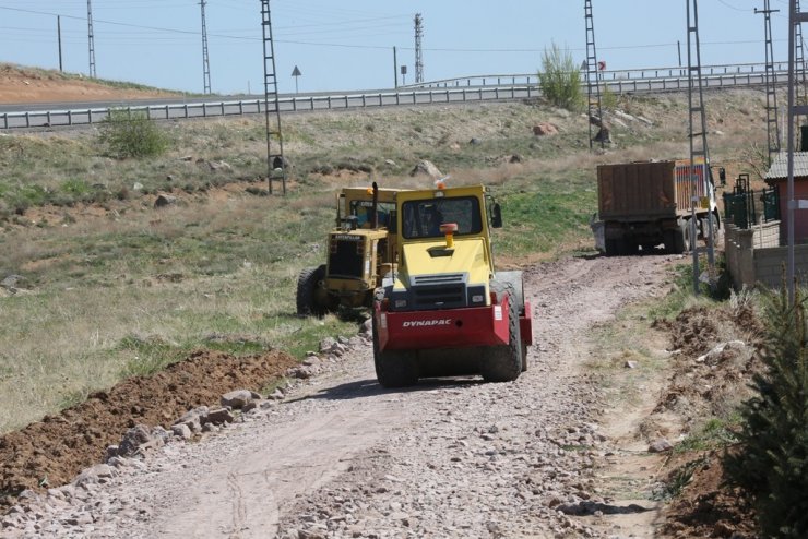 Kocasinan’da hizmetlerle cazibe merkezi haline gelen Barsama ’da yol çalışması