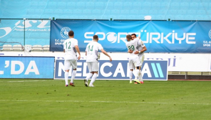 Süper Lig: Konyaspor: 1 - Fatih Karagümrük: 1 (İlk yarı)