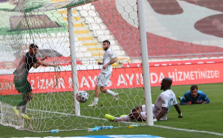 Süper Lig: Konyaspor: 5 - Fatih Karagümrük: 1 (Maç sonucu)