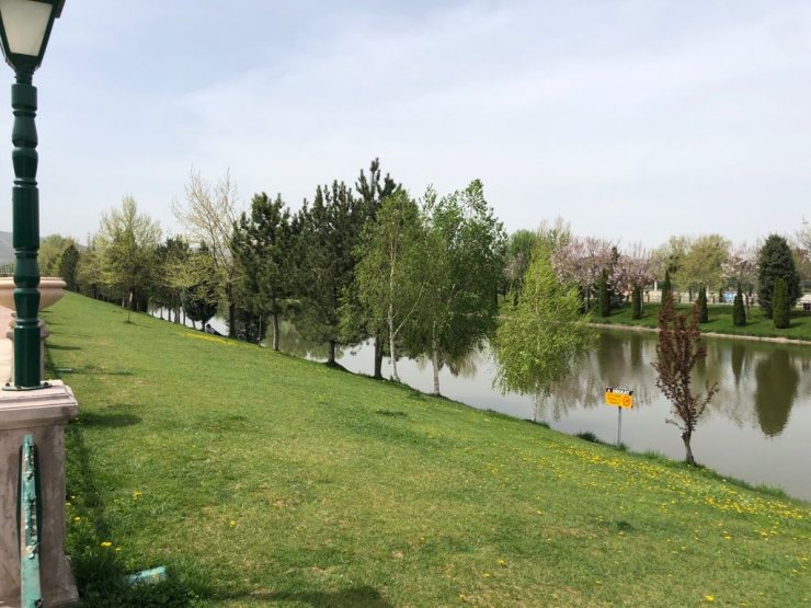 Tam kapanma Sümer Park’taki insan yoğunluğunu bitirdi