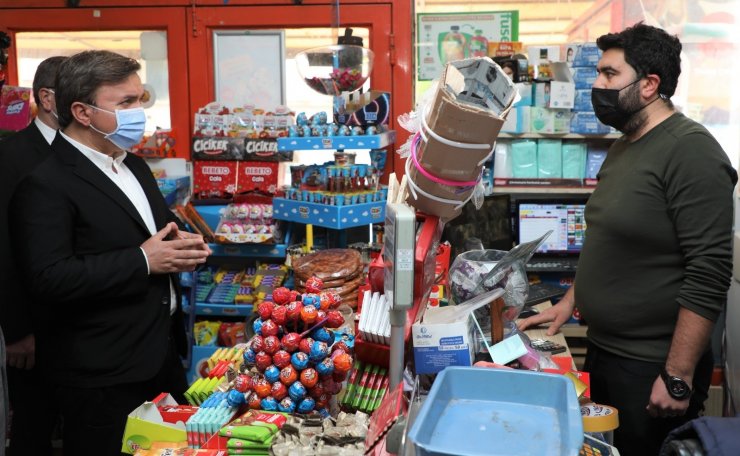 Aksaray Valisi Aydoğdu zimem defteri geleneğiyle vatandaşların borçlarını kapattı