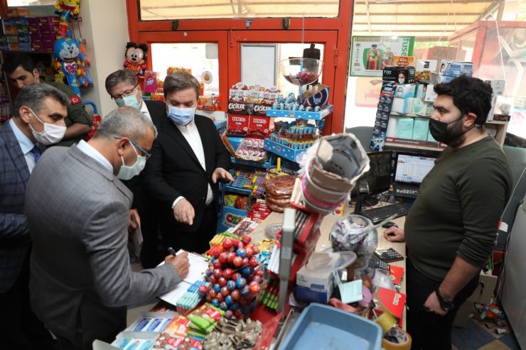 Aksaray Valisi Aydoğdu zimem defteri geleneğiyle vatandaşların borçlarını kapattı