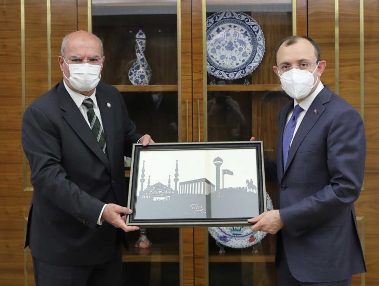 ATO heyetinden Bakan Muş’a “hayırlı olsun” ziyareti