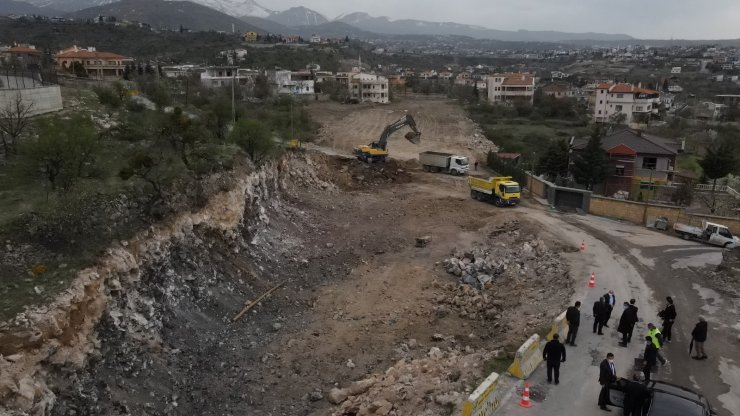 Büyükkılıç, trafiği rahatlatacak o bulvarı denetledi