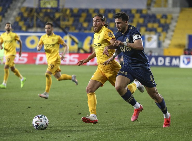 Süper Lig: MKE Ankaragücü: 1 - Fenerbahçe: 2 (Maç sonucu)