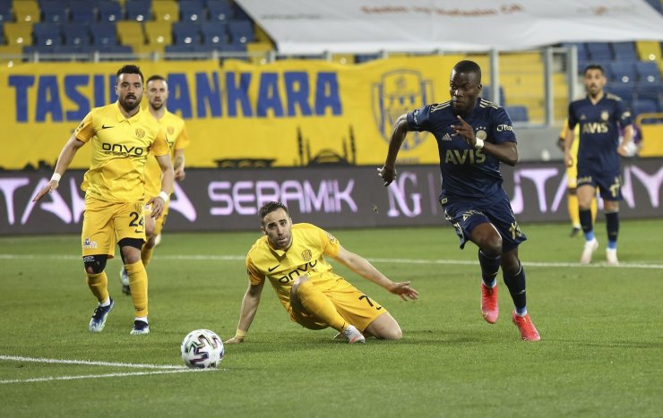 Süper Lig: MKE Ankaragücü: 1 - Fenerbahçe: 2 (Maç sonucu)