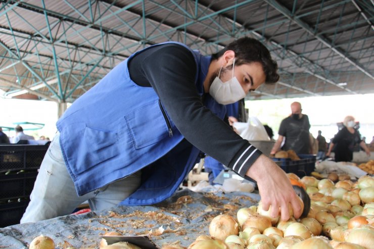 Semt pazarları açıldı, esnaf ilgiden memnun