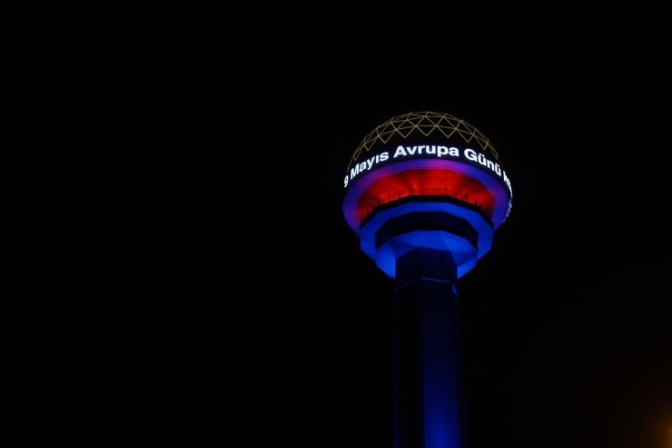 Başkent’in sembol binaları 9 Mayıs Avrupa Günü’nü dolayısıyla özel olarak ışıklandırıldı