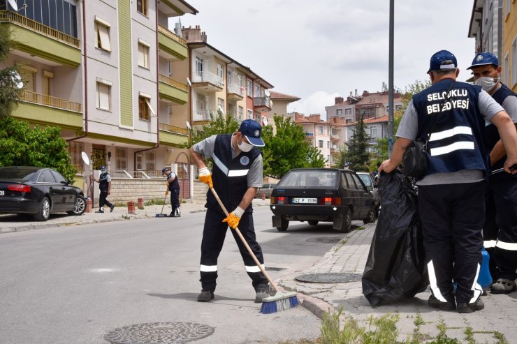 Selçuklu Belediyesi temizlik ekipleri 7/24 mesaide