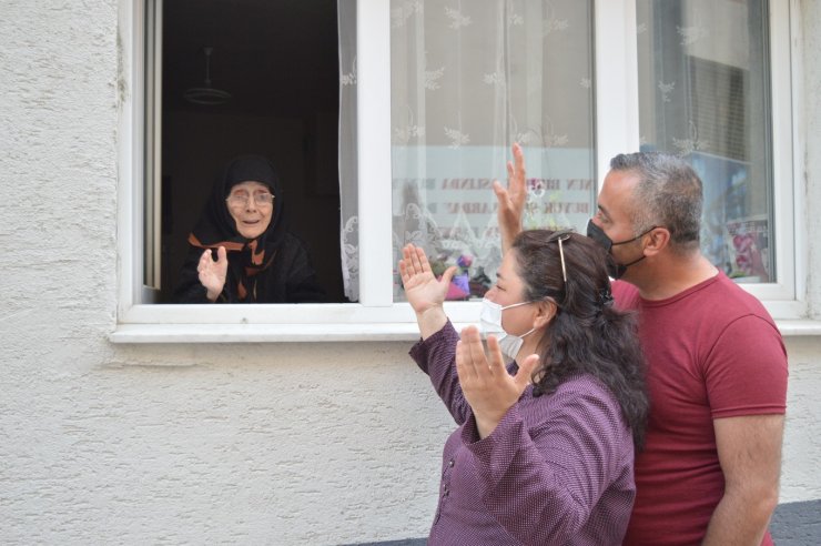 Hayırseverler bir çatı altında buluşarak vatandaşın karnını doyurdu