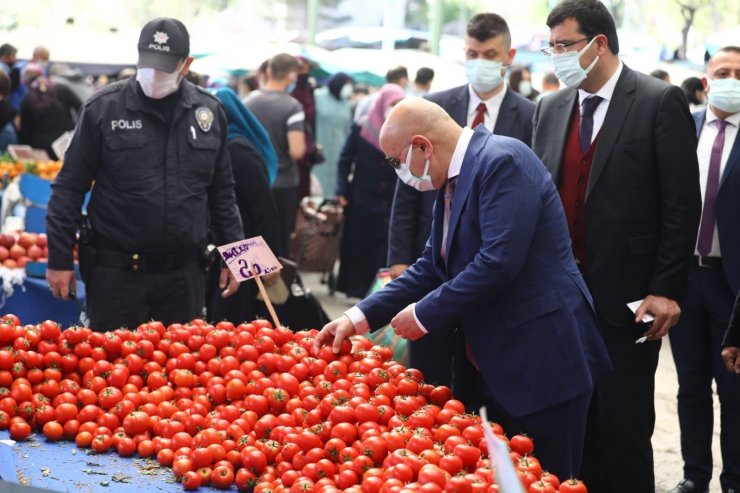 Keçiören semt pazarlarında pandemi denetimi yapıldı