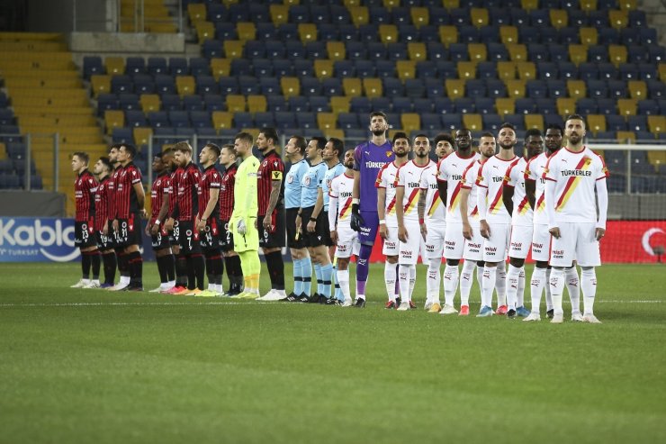 Süper Lig: Gençlerbirliği: 1 - Göztepe: 2 (İlk yarı)