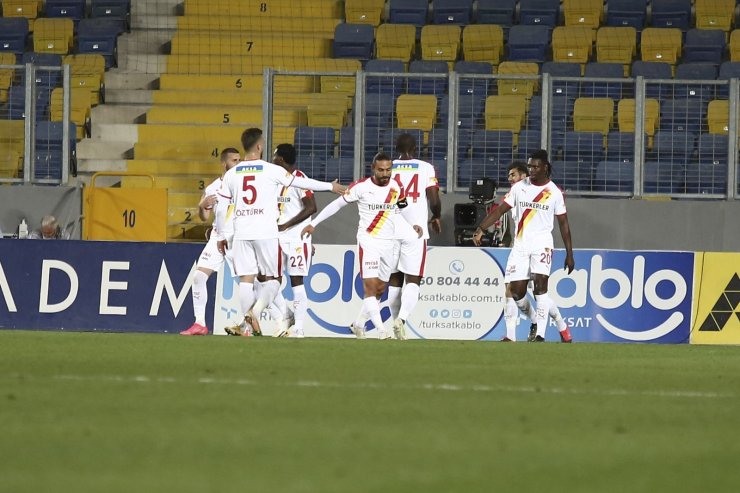 Süper Lig: Gençlerbirliği: 1 - Göztepe: 2 (İlk yarı)