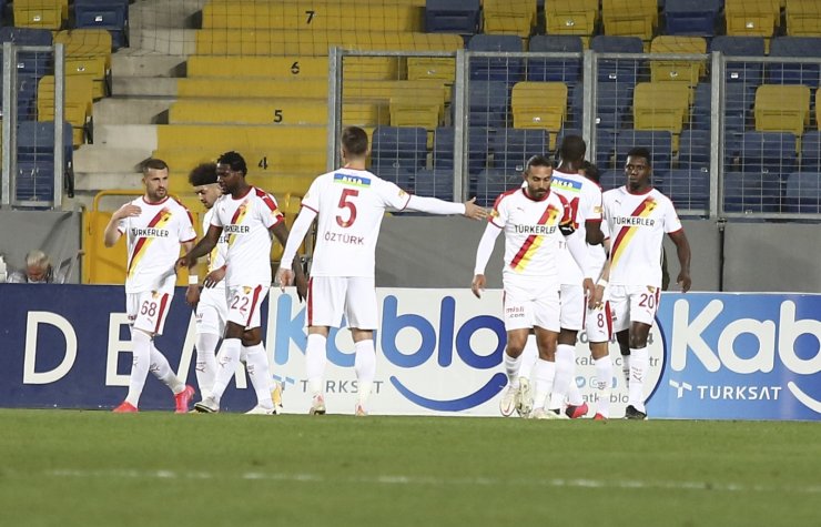 Süper Lig: Gençlerbirliği: 1 - Göztepe: 2 (İlk yarı)