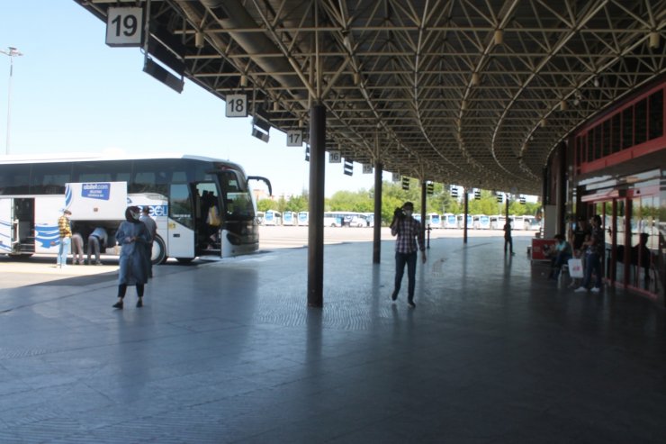 Konya otogarında bayram öncesi sessizlik hakim