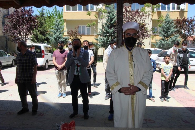 Nevşehir’de Filistin’de şehit düşenler için gıyabi cenaze namazı kılındı