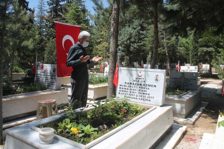 Konya’da şehit aileleri, şehitliği ziyaret etti