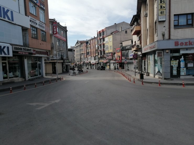 Aksaray’da sokaklar sessizliğe büründü