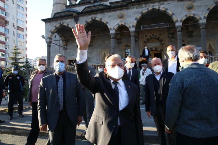 Başkan Büyükkılıç’tan şehit ailelerine bayram ziyareti