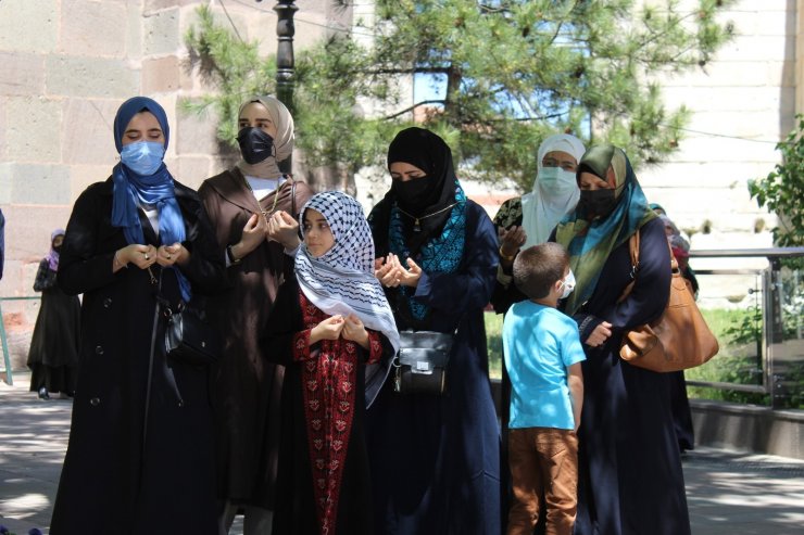 Başkent’te Filistin şehitleri için gıyabi cenaze namazı kılındı