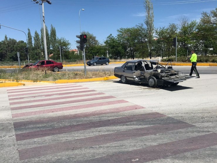 Konya’da otomobiller çarpıştı: 1 yaralı