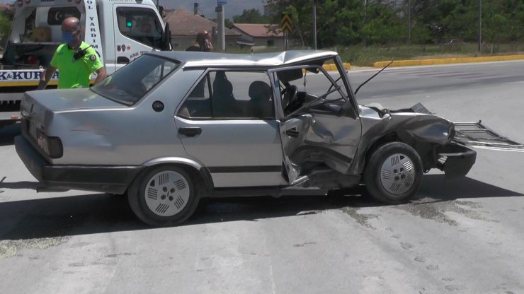 Konya’da otomobiller çarpıştı: 1 yaralı