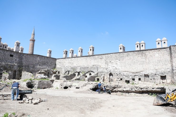 500 yıllık tarihi Gön Hanı canlanıyor