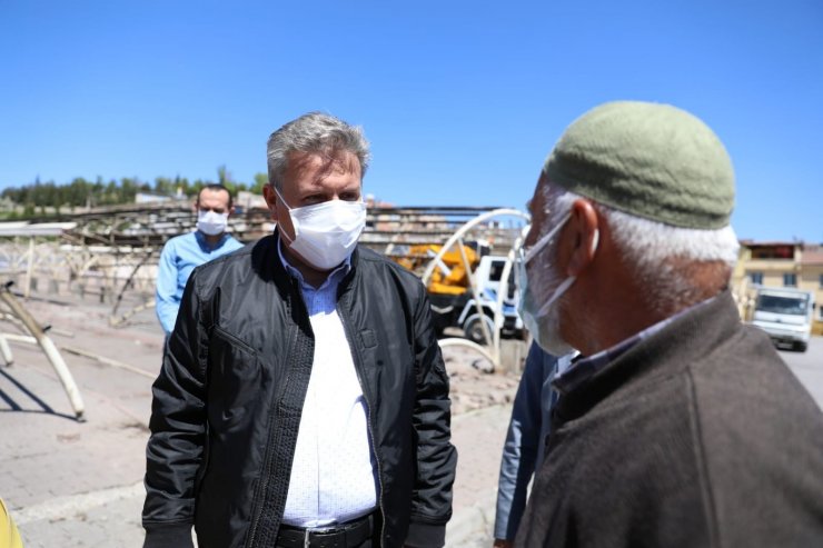 Selçuklu Mahallesi’ne yeni pazar yeri ve sosyal tesis için yıkım çalışması başladı