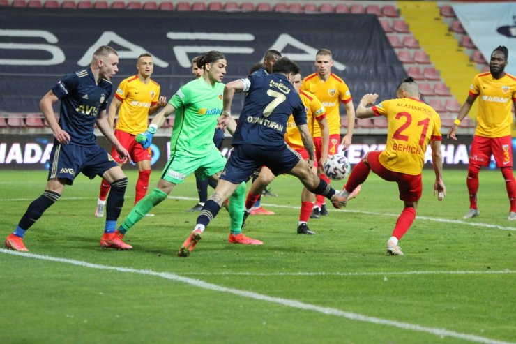 Süper Lig: Kayserispor: 1 - Fenerbahçe: 2 (Maç sonucu)