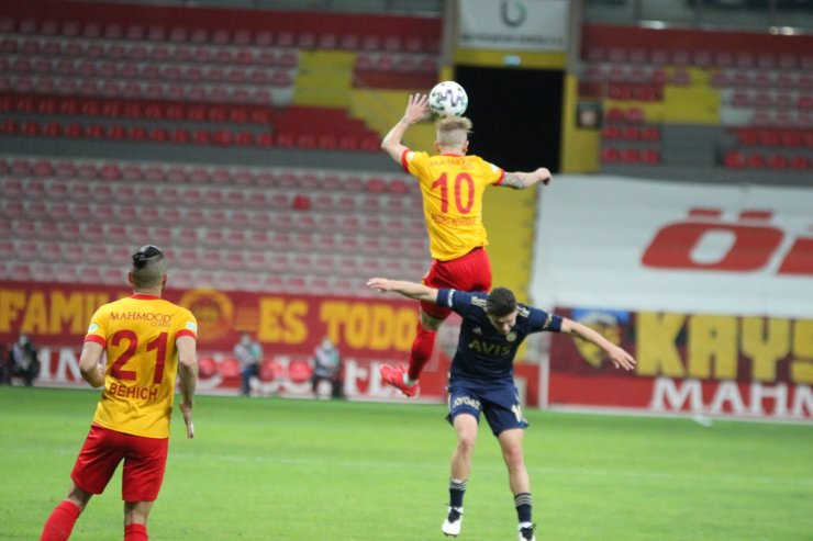 Süper Lig: Kayserispor: 1 - Fenerbahçe: 0 (İlk yarı)