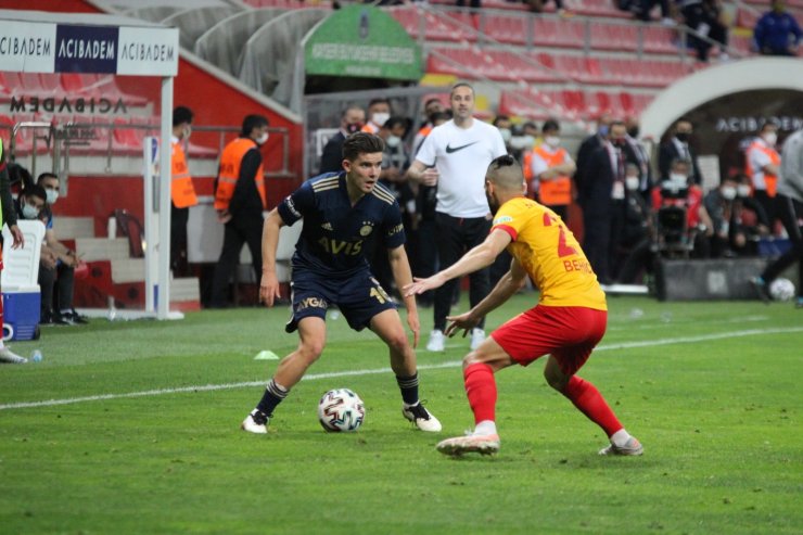 Süper Lig: Kayserispor: 1 - Fenerbahçe: 0 (İlk yarı)