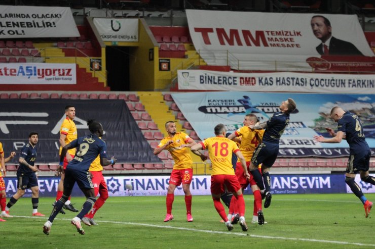 Süper Lig: Kayserispor: 1 - Fenerbahçe: 2 (Maç sonucu)