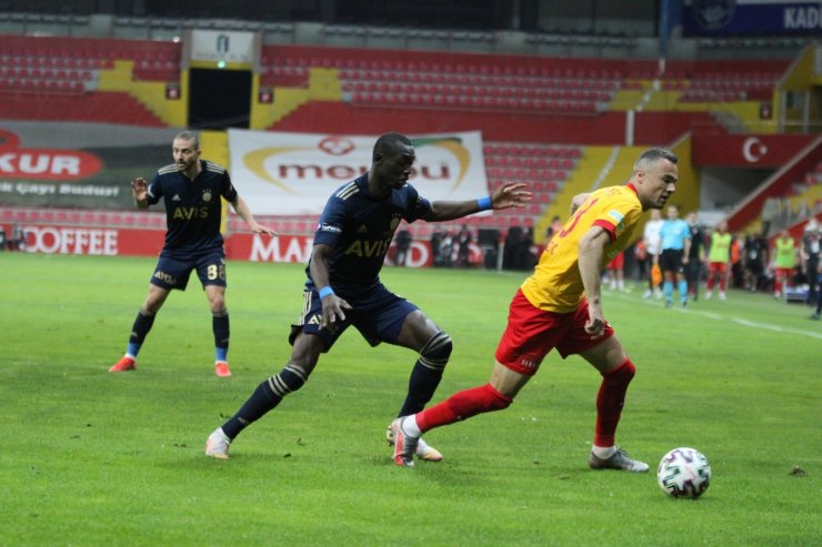 Süper Lig: Kayserispor: 1 - Fenerbahçe: 2 (Maç sonucu)