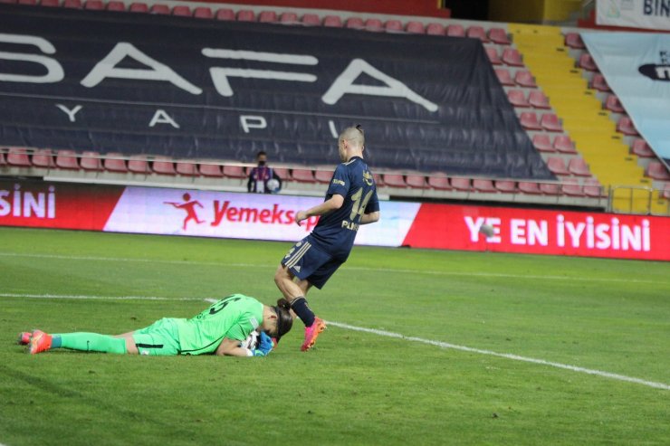 Süper Lig: Kayserispor: 1 - Fenerbahçe: 2 (Maç sonucu)