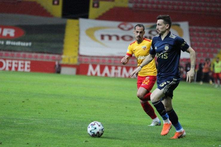 Süper Lig: Kayserispor: 1 - Fenerbahçe: 2 (Maç sonucu)