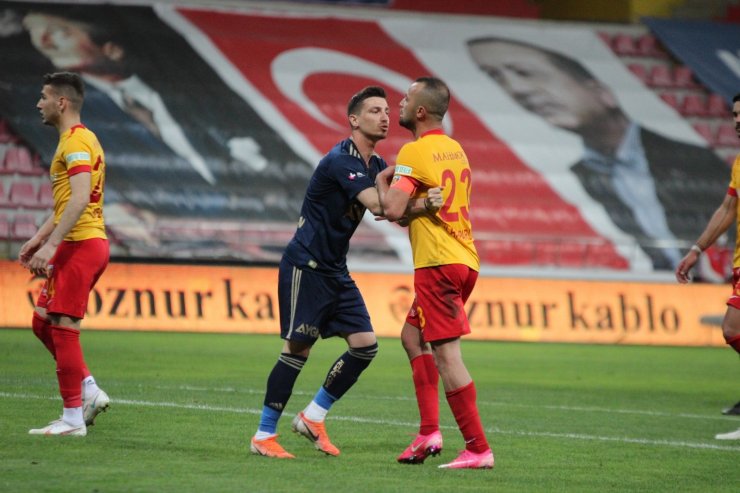 Süper Lig: Kayserispor: 1 - Fenerbahçe: 2 (Maç sonucu)