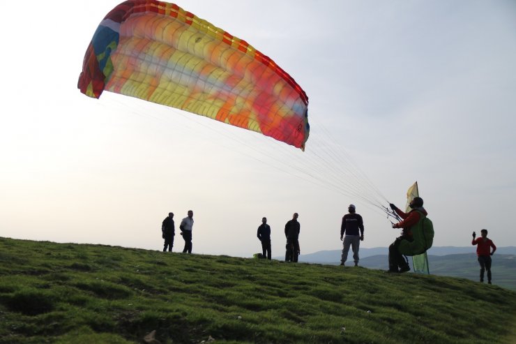 Turizm faaliyetlerine yeni soluk: “Yamaç Paraşütü”