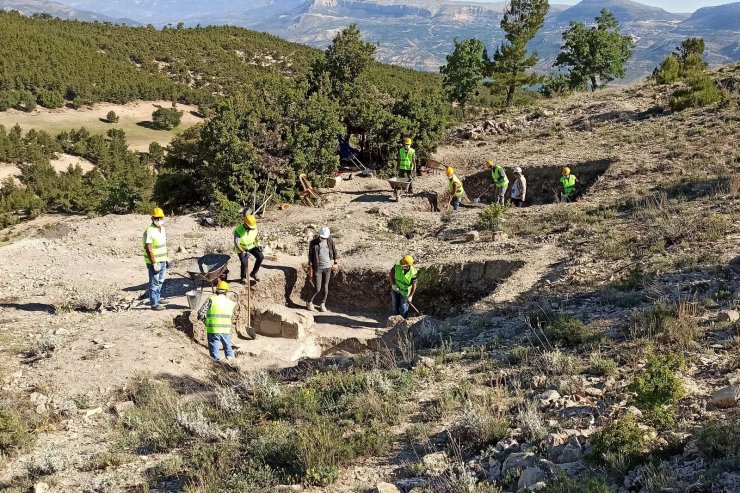 Karaman’ın Ermenek ilçesinde antik kazılar devam ediyor