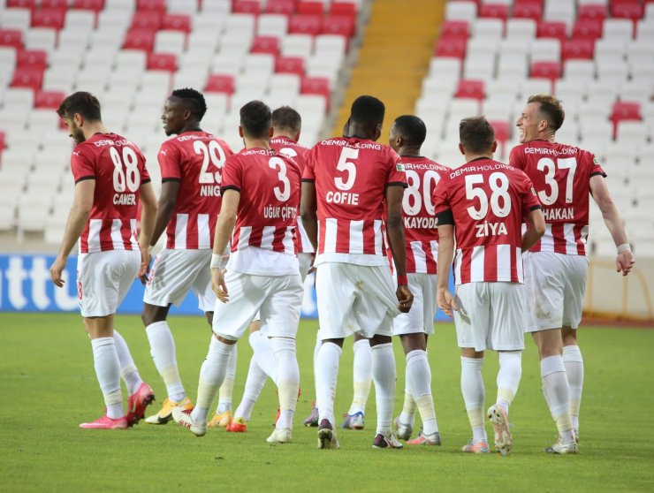 Sivasspor’da 10 futbolcunun sözleşmesi bitiyor!