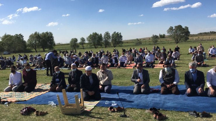 Konya’da yağmur duasına çıkıldı